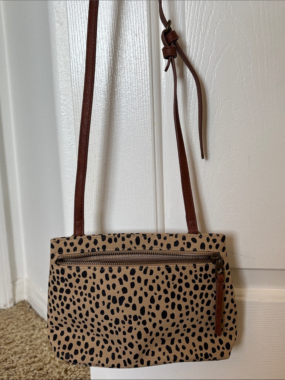 Cheetah Print Crossbody Bag - Picture 3 of 3